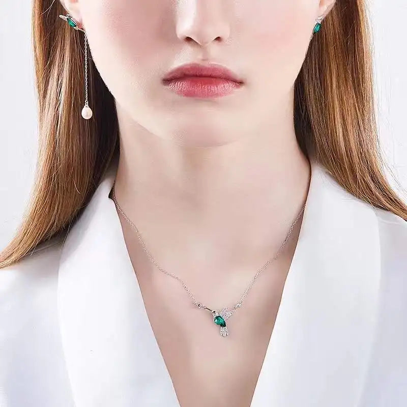 Kingfisher Humming Bird Green Diamond Zircon Pendant Necklace