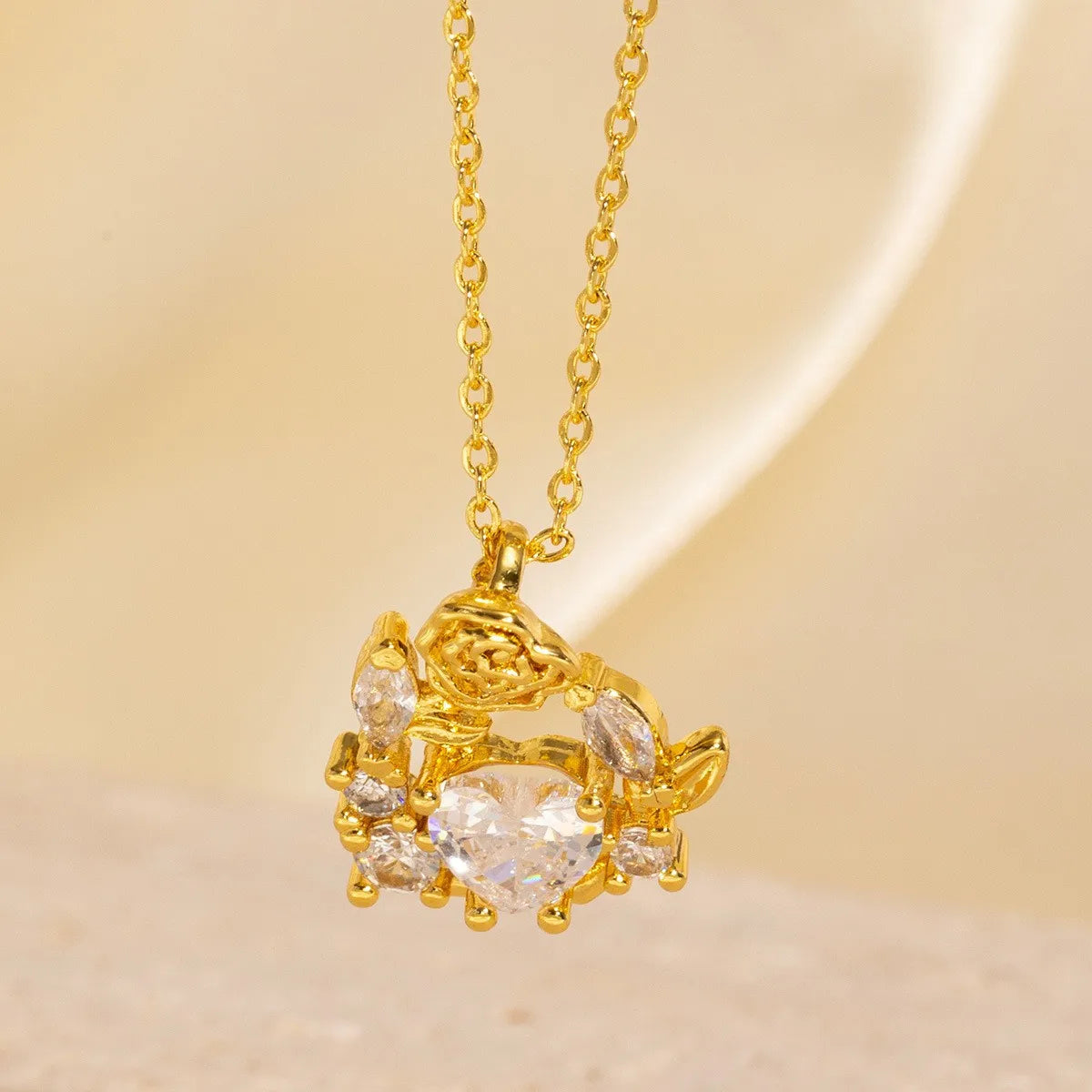 Red Diamond Heart Rose Zircon Pendant Necklace